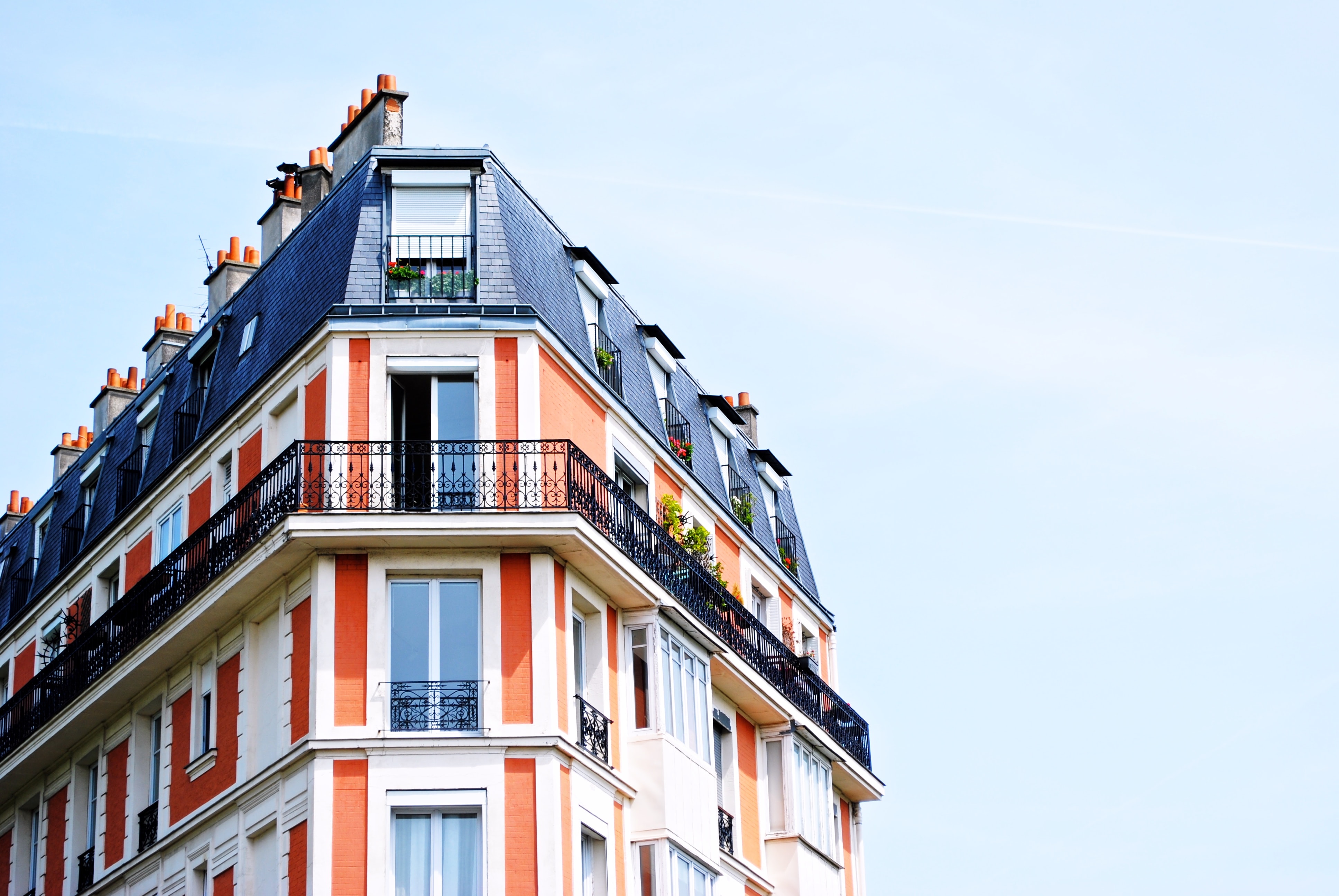 Zakup mieszkania z rynku pierwotnego – czym sugerować się przy wyborze nieruchomości?
